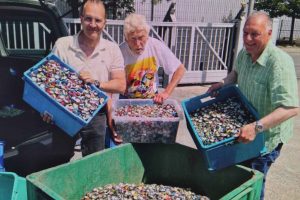 Gesammelte Kronkorken von Frank Heidemann, Volker Koß und Dr. Marek Lengen (SPD OV Lübeck St. Lorenz Nord)